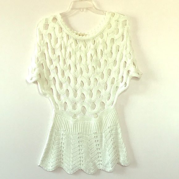 Gorgeous Crocheted Top - Picture 1 of 8